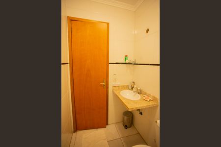 Casa à venda com 240m², 3 quartos e 2 vagasBanheiro do Quarto 2