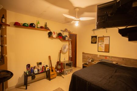 Casa à venda com 240m², 3 quartos e 2 vagasQuarto