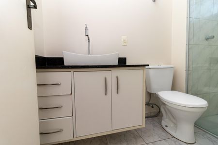 Apartamento à venda com 56m², 2 quartos e 2 vagasBanheiro da Suíte