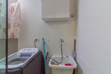 Casa de condomínio à venda com 65m², 2 quartos e 1 vaga Casa de condomínio à venda com 65m², 2 quartos e 1 vagaÁrea de Serviço