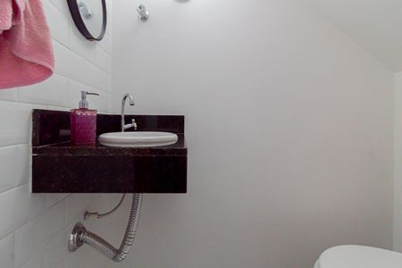 Casa de condomínio à venda com 65m², 2 quartos e 1 vaga Casa de condomínio à venda com 65m², 2 quartos e 1 vagaLavabo da Sala