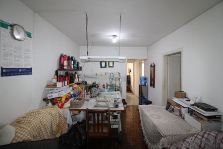 Casa à venda com 56m², 2 quartos e 1 vagaSala