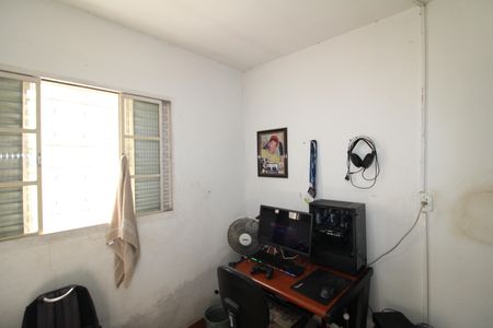 Casa à venda com 56m², 2 quartos e 1 vagaQuarto 2