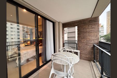 Studio à venda com 32m², 1 quarto e sem vaga Studio à venda com 32m², 1 quarto e sem vagaVaranda