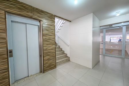 Apartamento à venda com 130m², 2 quartos e 4 vagasElevador