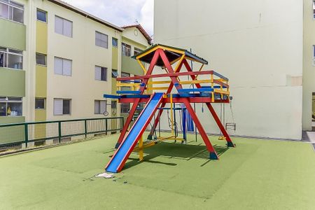 Apartamento para alugar com 55m², 2 quartos e 1 vaga Apartamento para alugar com 55m², 2 quartos e 1 vagaÁrea comum - Playground