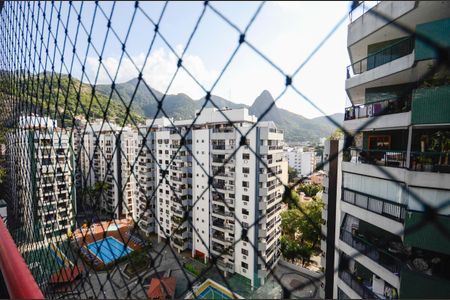 Apartamento à venda com 175m², 2 quartos e 2 vagasSala