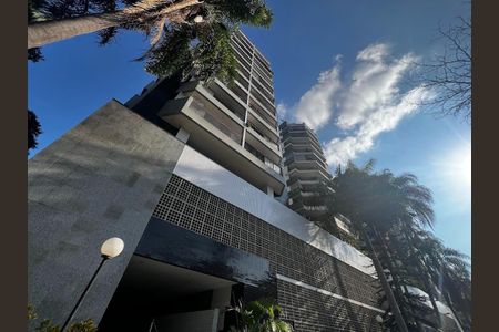 Apartamento à venda com 175m², 2 quartos e 2 vagasFachada