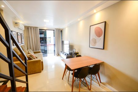 Apartamento à venda com 175m², 2 quartos e 2 vagasSala