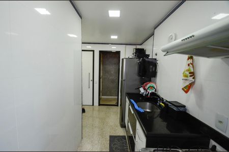 Apartamento à venda com 175m², 2 quartos e 2 vagasCozinha