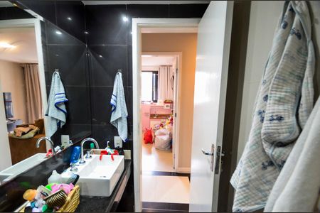 Apartamento à venda com 175m², 2 quartos e 2 vagasBanheiro 1