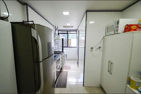 Apartamento à venda com 175m², 2 quartos e 2 vagasCozinha