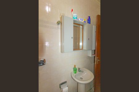 Casa à venda com 330m², 4 quartos e 3 vagas Casa à venda com 330m², 4 quartos e 3 vagasBanheiro Social