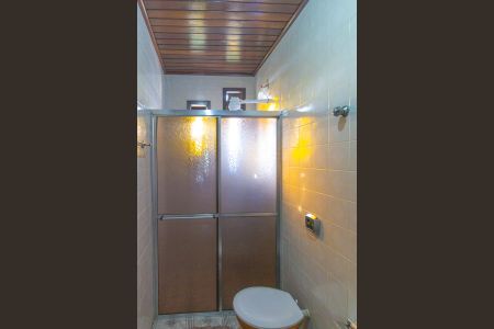 Casa à venda com 330m², 4 quartos e 3 vagas Casa à venda com 330m², 4 quartos e 3 vagasBanheiro