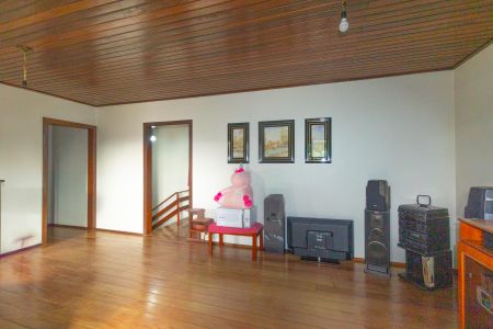 Casa à venda com 330m², 4 quartos e 3 vagas Casa à venda com 330m², 4 quartos e 3 vagasSala 2