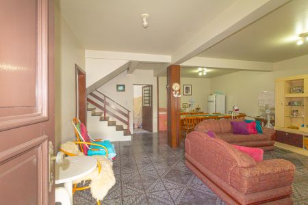 Casa à venda com 330m², 4 quartos e 3 vagas Casa à venda com 330m², 4 quartos e 3 vagasSala 1