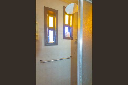 Casa à venda com 330m², 4 quartos e 3 vagas Casa à venda com 330m², 4 quartos e 3 vagasBanheiro Social