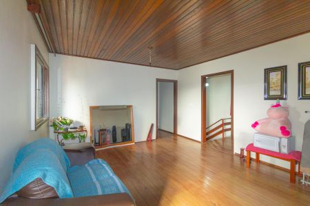 Casa à venda com 330m², 4 quartos e 3 vagas Casa à venda com 330m², 4 quartos e 3 vagasSala 2