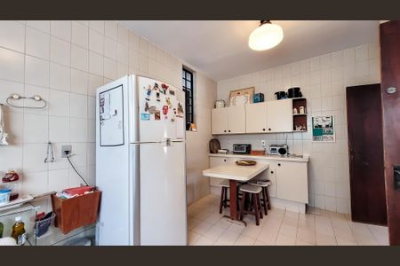 Casa à venda com 212m², 3 quartos e 2 vagas Casa à venda com 212m², 3 quartos e 2 vagasCozinha