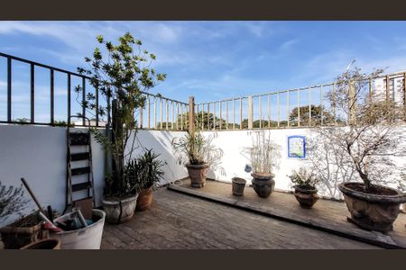 Casa à venda com 212m², 3 quartos e 2 vagas Casa à venda com 212m², 3 quartos e 2 vagasÁrea Externa