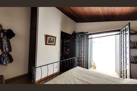 Casa à venda com 212m², 3 quartos e 2 vagas Casa à venda com 212m², 3 quartos e 2 vagasSuite