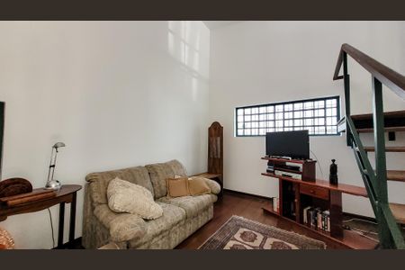 Casa à venda com 212m², 3 quartos e 2 vagas Casa à venda com 212m², 3 quartos e 2 vagasSala