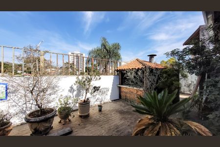 Casa à venda com 212m², 3 quartos e 2 vagas Casa à venda com 212m², 3 quartos e 2 vagasÁrea Externa