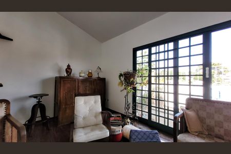 Casa à venda com 212m², 3 quartos e 2 vagas Casa à venda com 212m², 3 quartos e 2 vagasSala