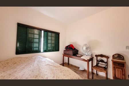 Casa à venda com 212m², 3 quartos e 2 vagas Casa à venda com 212m², 3 quartos e 2 vagasQuarto1