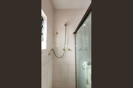 Casa à venda com 212m², 3 quartos e 2 vagas Casa à venda com 212m², 3 quartos e 2 vagasBanheiro Social