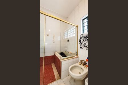 Casa à venda com 212m², 3 quartos e 2 vagas Casa à venda com 212m², 3 quartos e 2 vagasBanheiro da Suite