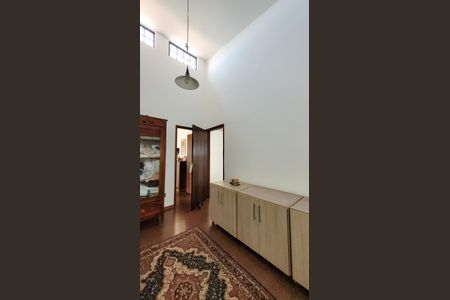 Casa à venda com 212m², 3 quartos e 2 vagas Casa à venda com 212m², 3 quartos e 2 vagasHall dos Quartos