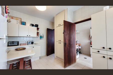 Casa à venda com 212m², 3 quartos e 2 vagas Casa à venda com 212m², 3 quartos e 2 vagasCozinha