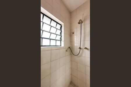 Casa à venda com 212m², 3 quartos e 2 vagas Casa à venda com 212m², 3 quartos e 2 vagasBanheiro Social