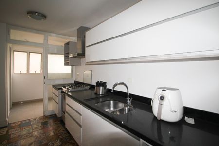 Apartamento à venda com 117m², 2 quartos e 1 vagaCozinha