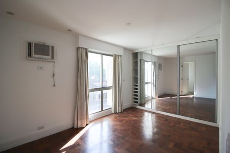 Apartamento à venda com 117m², 2 quartos e 1 vagaSuíte