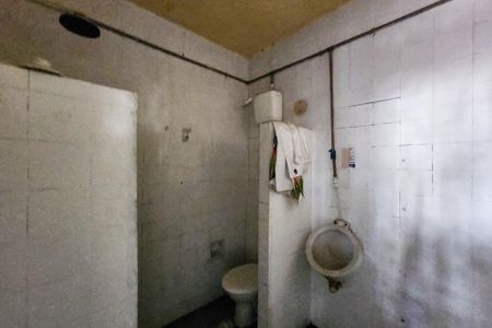 Casa à venda com 200m², 3 quartos e 1 vagaBanheiro 2