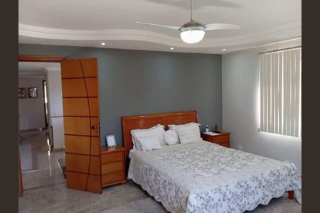 Apartamento à venda com 328m², 4 quartos e 2 vagas
