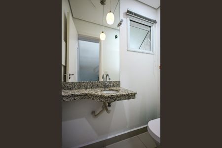 Lavabo de casa à venda com 3 quartos, 148m² em Jardim Monte Kemel, São Paulo