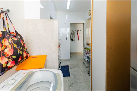 Apartamento à venda com 127m², 2 quartos e 2 vagasÁrea de serviço