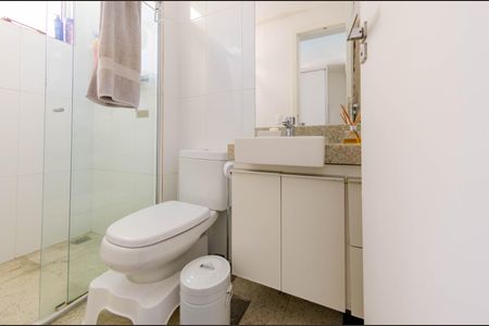 Apartamento à venda com 127m², 2 quartos e 2 vagasBanheiro suíte