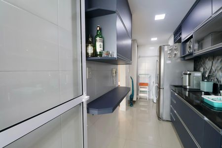 Apartamento para alugar com 67m², 2 quartos e 2 vagas Apartamento para alugar com 67m², 2 quartos e 2 vagasCozinha