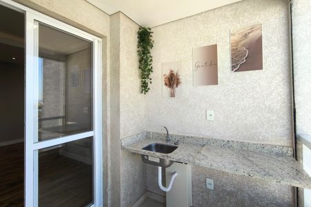 Apartamento à venda com 58m², 2 quartos e 2 vagas Apartamento à venda com 58m², 2 quartos e 2 vagasVaranda da Sala