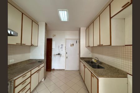 Apartamento à venda com 140m², 3 quartos e 2 vagasCozinha