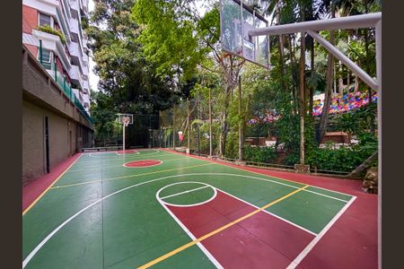 Apartamento à venda com 140m², 3 quartos e 2 vagasÁrea comum quadra