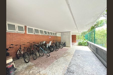 Apartamento à venda com 140m², 3 quartos e 2 vagasÁrea comum bicicletário 3