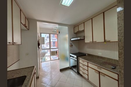 Apartamento à venda com 140m², 3 quartos e 2 vagasCozinha
