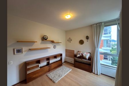 Apartamento à venda com 140m², 3 quartos e 2 vagasQuarto 2