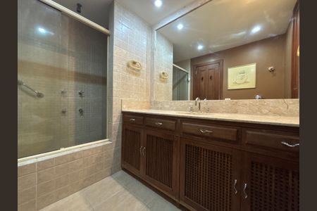 Apartamento à venda com 140m², 3 quartos e 2 vagasSuíte