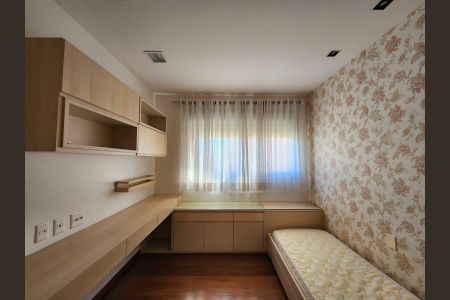 Apartamento à venda com 175m², 4 quartos e 3 vagasQuarto 2